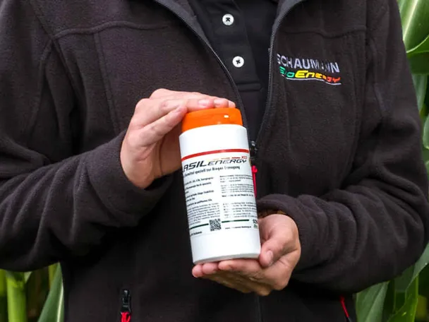 Can in hand Can in hand