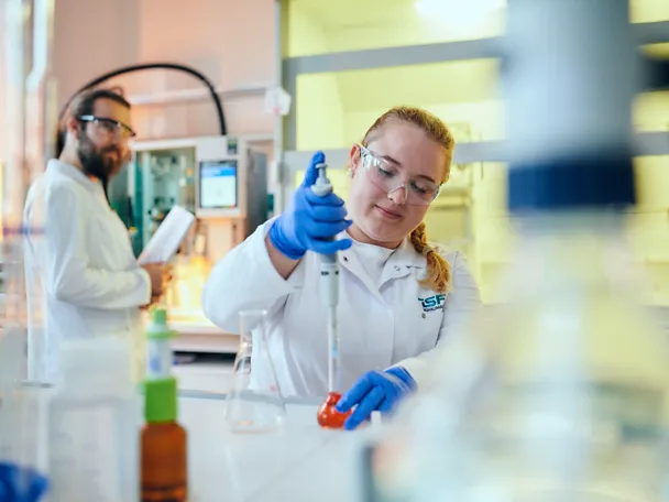 Forschung im Labor der ISF Forschung im Labor der ISF